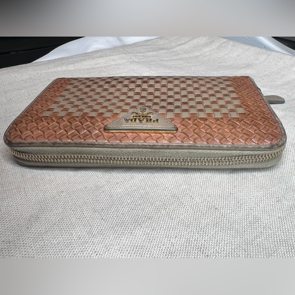 PRADA wallet - Picture 6 of 8